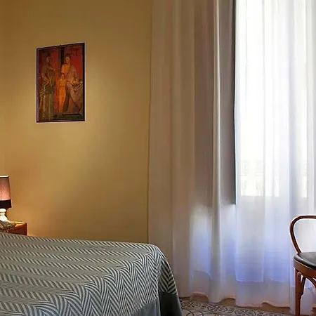 Del Corso 3*